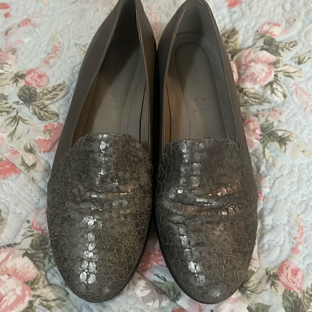Ecco leather flats 